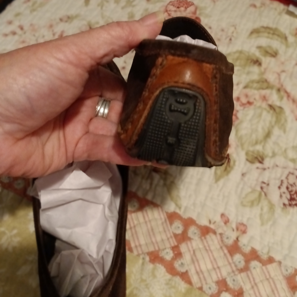 The Iconic Vintage Horsebit Gucci Dark Brown Leather Loafers with Gold Detail - Picture 10 of 16